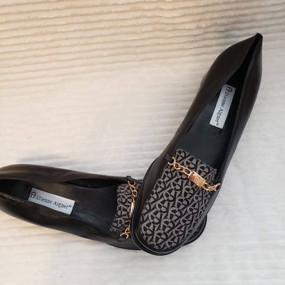 Etienne Aigner Black & Gold Logo Loafers – Women’s Size 10 NWOT - Picture 14 of 15